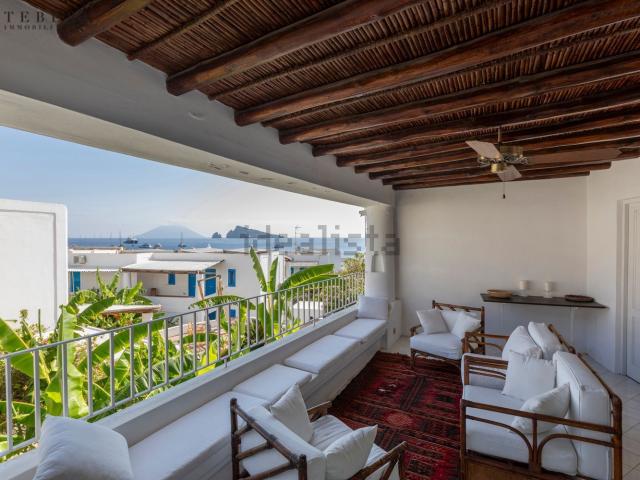 Villetta indipendente in vendita di 175 m² in Via Beppe Maria