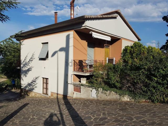 Villetta indipendente in vendita di 185 m² in Via della Noce