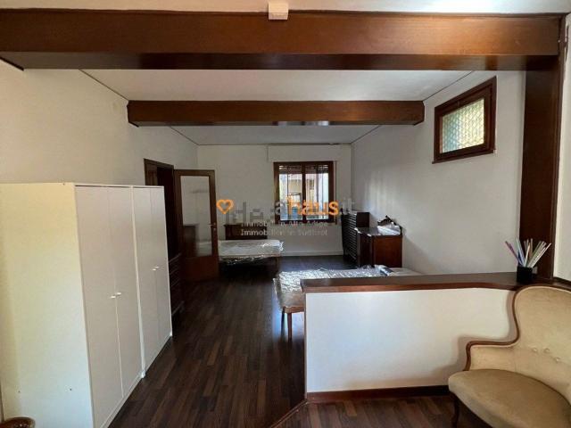 Villetta indipendente in vendita di 175 m² in Via Francesco Geminiani, 4