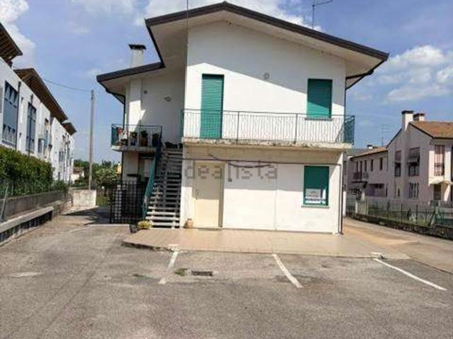 Villetta indipendente in vendita di 175 m² in Via Monte Piana, 34