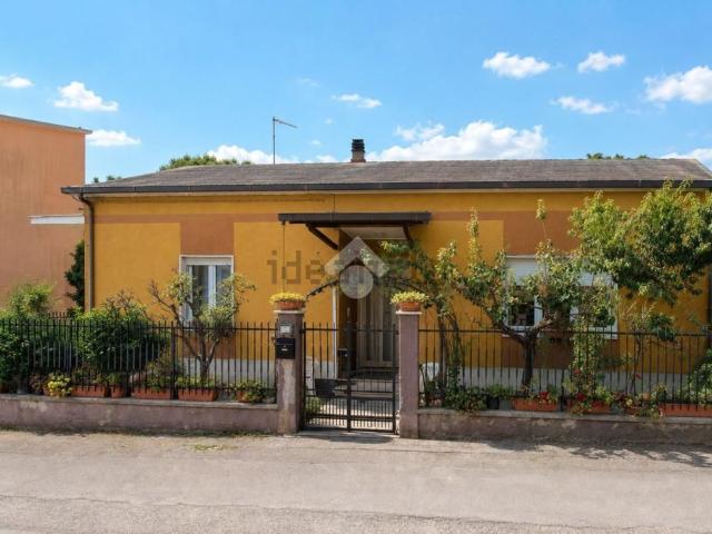 Villetta indipendente in vendita di 175 m² in Via Maiella, 12
