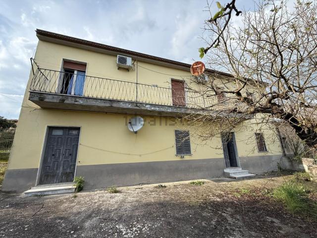 Villetta indipendente in vendita di 175 m² in Via Sant’ Angelo, 5