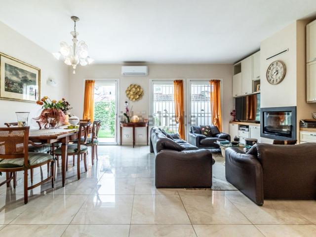 Villetta indipendente in vendita di 175 m² in Via Serraglio, 86