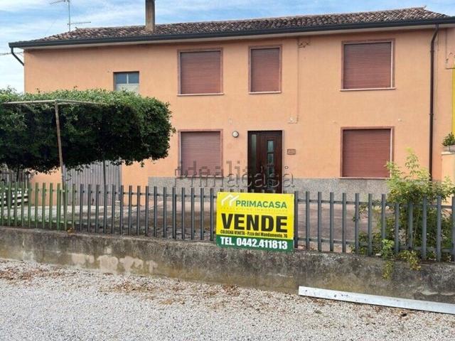 Villetta indipendente in vendita di 175 m² in Via Ponte Alto