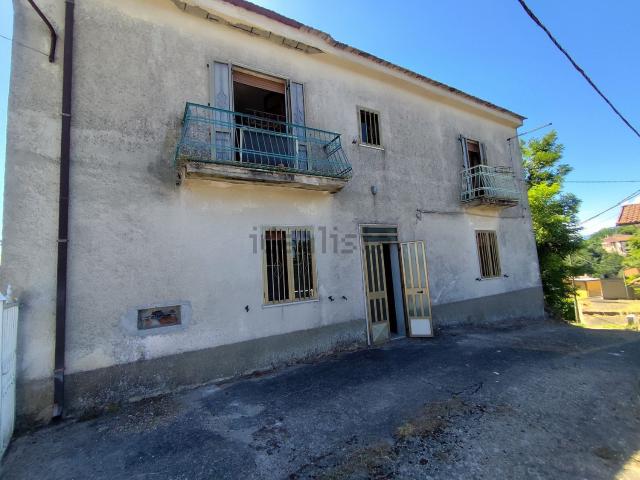 Villetta indipendente in vendita di 175 m² in Via Papa Giovanni XXIII, 12