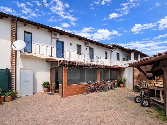 Villetta indipendente in vendita di 175 m² in Via Ronsecco