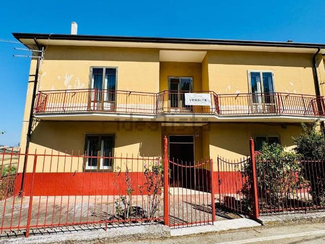 Villetta indipendente in vendita di 175 m² in Viale delle Vittorie