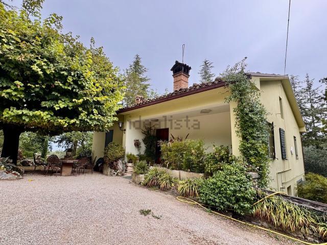 Villetta indipendente in vendita di 175 m² in Frazione SAN MASSIMO