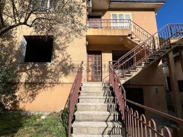 Villetta bifamiliare in vendita di 175 m² in Salita Santissima Trinità, 36