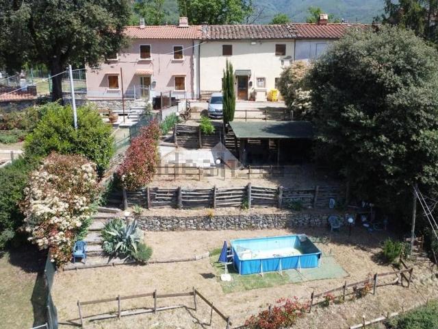 Villetta indipendente in vendita di 176 m² in Via boschi e casa al vento, 11