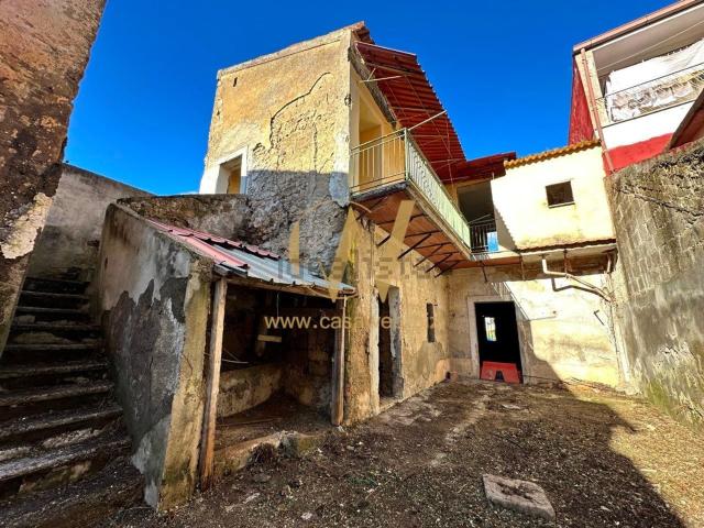 Villetta indipendente in vendita di 176 m² in Via Luigi Castiello, 63