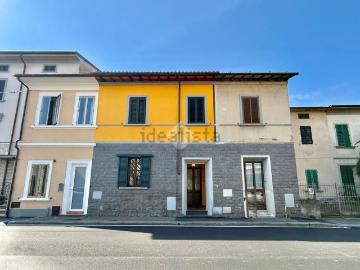 Villetta indipendente in vendita di 176 m² in Via Pistoiese, 691