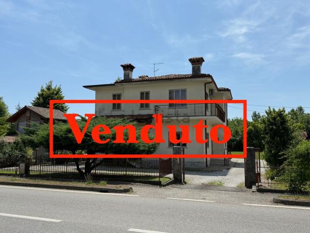 Villetta indipendente in vendita di 176 m² in Via Trieste, 22
