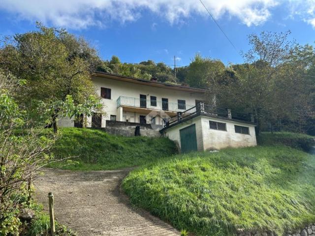 Villetta indipendente in vendita di 176 m² in Via Valle, 6