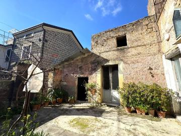 Villetta indipendente in vendita di 176 m² in Vicolo Vincenzo Madonna, 8