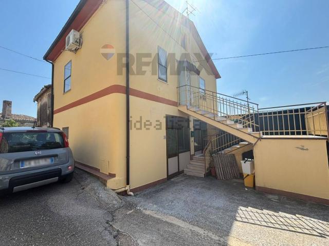 Villetta indipendente in vendita di 177 m² in Contrada Collecinciero, 53