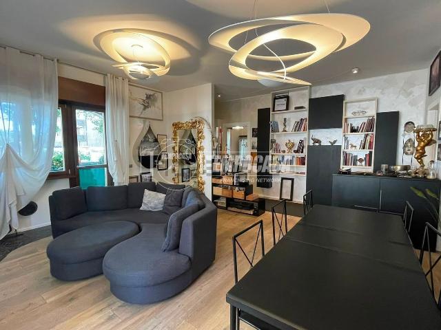 Villetta indipendente in vendita di 177 m² in Via Cesare Battisti, 8