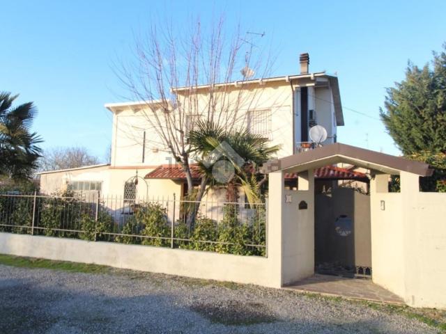 Villetta indipendente in vendita di 177 m² in Via Giuseppe Mazzini, 176