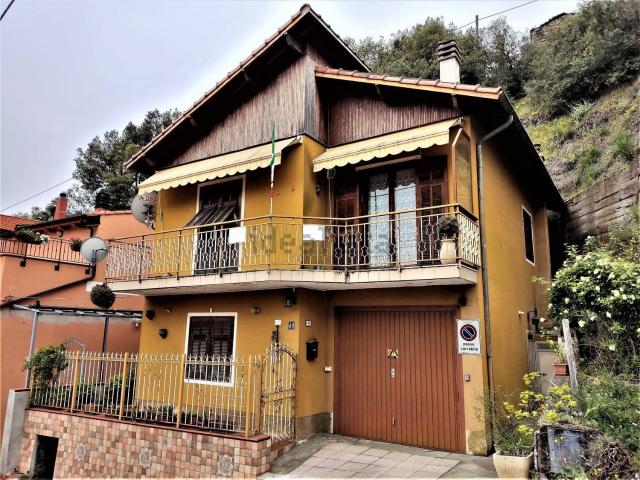 Villetta indipendente in vendita di 177 m² in Via Ginestrea