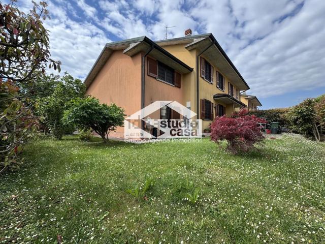 Villetta indipendente in vendita di 177 m² in Via Guarneri