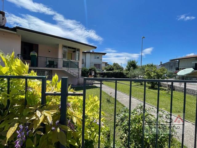 Villetta indipendente in vendita di 177 m² in Via Enrico Toti