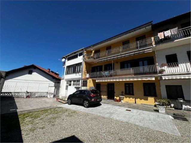 Villetta bifamiliare in vendita di 177 m² in Via Milano, 3