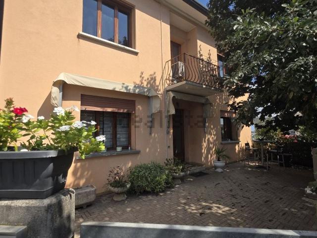 Villetta indipendente in vendita di 177 m² in Via Sile, 11