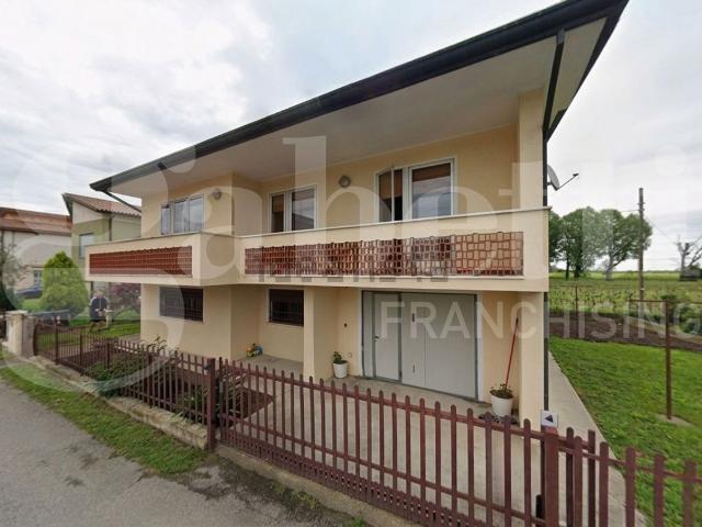Villetta indipendente in vendita di 178 m² in Via G. Verdi, 29