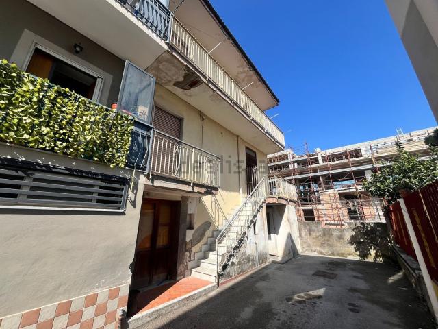 Villetta indipendente in vendita di 178 m² in Via G. Cavalcanti, 20