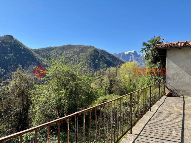 Villetta indipendente in vendita di 178 m² in Via del Borghetto, 13