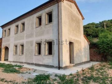 Villetta indipendente in vendita di 178 m² in Via Spinei