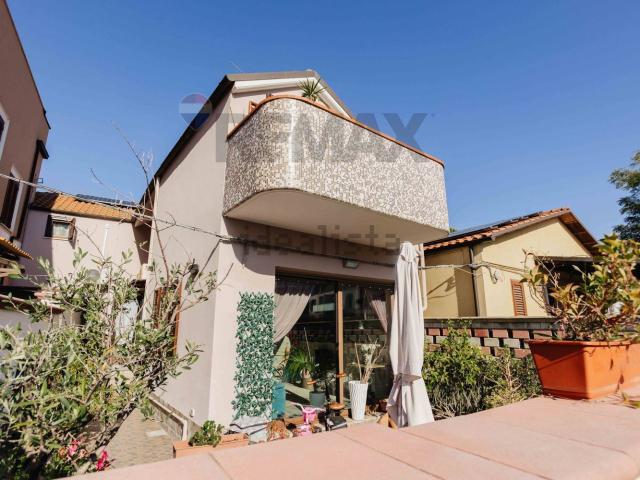 Villetta indipendente in vendita di 178 m² in Strada Vicinale Bosco, 34