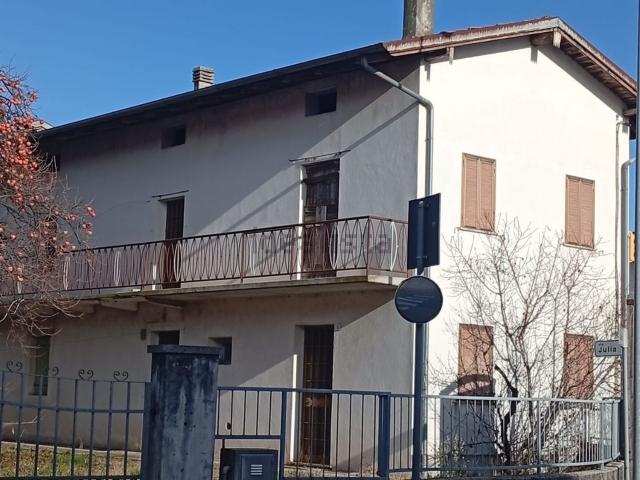 Villetta indipendente in vendita di 179 m² in Via Dante, 64