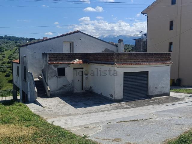 Villetta indipendente in vendita di 179 m² in Via Piane