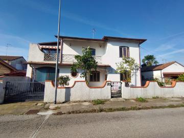 Villetta indipendente in vendita di 180 m²