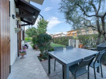 Villetta bifamiliare in vendita di 180 m²
