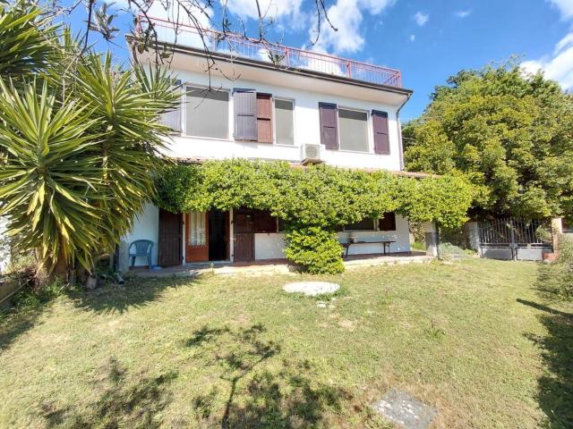 Villetta indipendente in vendita di 180 m²
