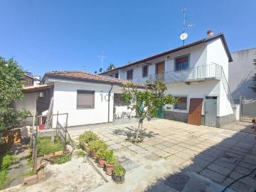 Villetta indipendente in vendita di 180 m² in Via Calderara