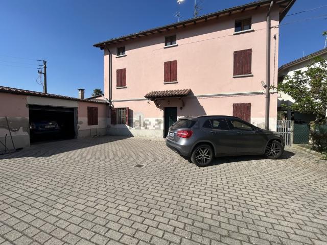Villetta indipendente in vendita di 180 m² in Via Canale
