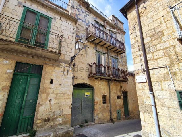Villetta indipendente in vendita di 180 m² in Via Carceri, 13