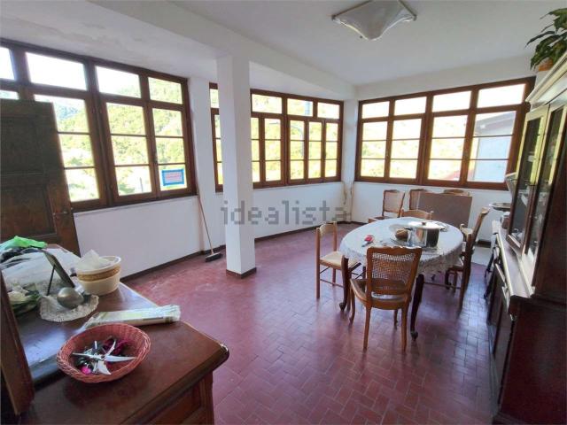 Villetta indipendente in vendita di 180 m² in Via Castagno