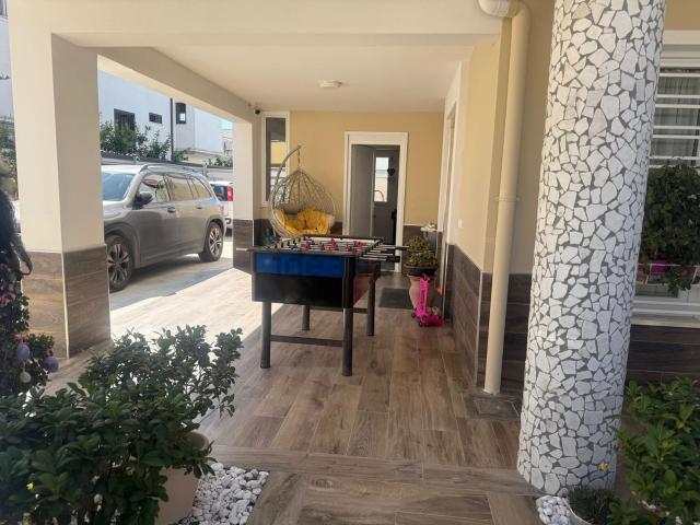 Villetta indipendente in vendita di 180 m² in Via Castagnola