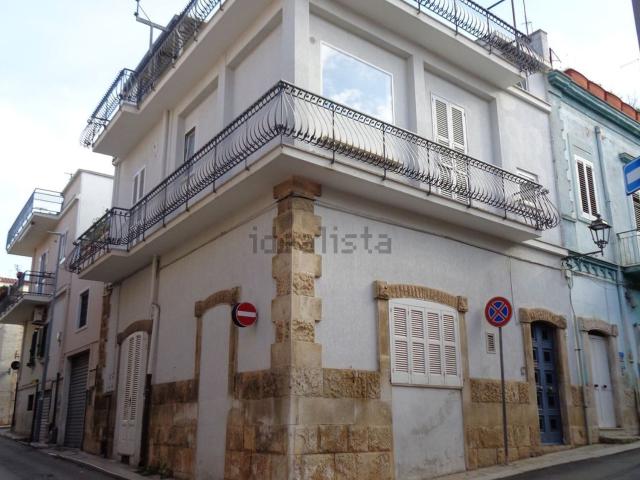 Villetta indipendente in vendita di 180 m² in Via Cesare Cantù