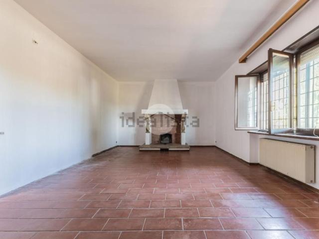 Villetta indipendente in vendita di 180 m² in Via Civita Castellana