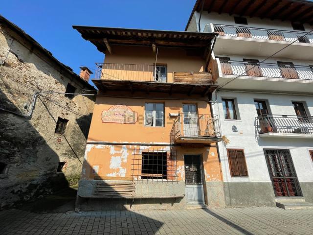 Villetta indipendente in vendita di 180 m² in Via Croce Dott G 57