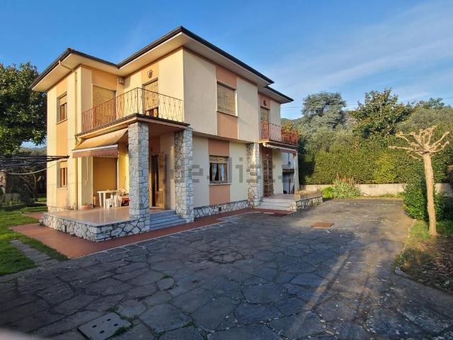 Villetta indipendente in vendita di 180 m² in Via A. Gramsci, 103
