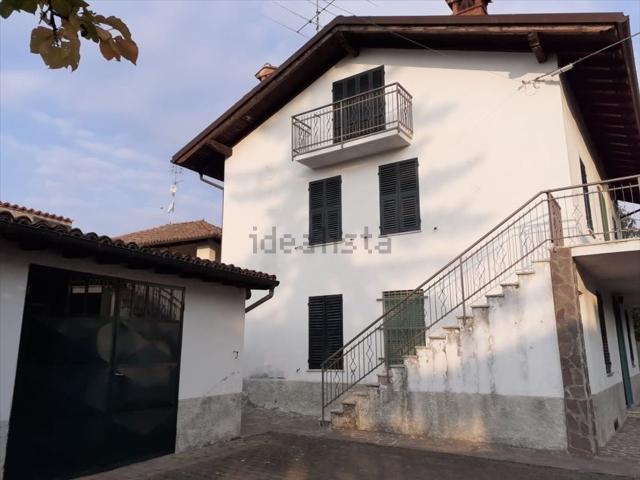 Villetta indipendente in vendita di 180 m² in Via Ambrogio Doria