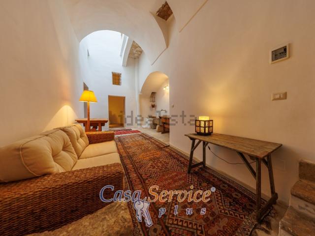 Villetta indipendente in vendita di 180 m² in Via Arcivescovo Zezza