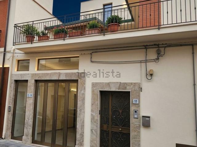 Villetta indipendente in vendita di 180 m² in Via Bellini