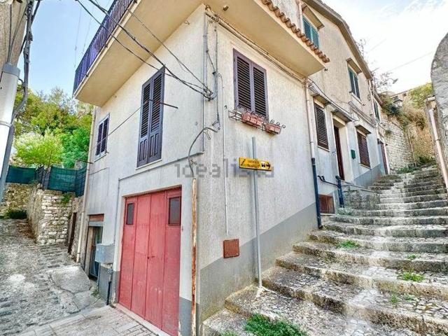 Villetta indipendente in vendita di 180 m² in Via G. Matteotti, 8